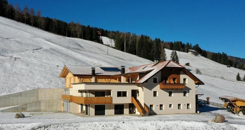 带1个卧室带观景的公寓, Almresidenz Unterrain Zum Hartl  1 Km By Car Distance Ski Slopes Kronplatz