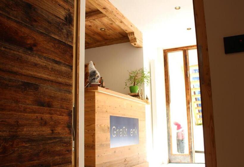 带2个卧室的公寓, Almresidenz Unterrain Zum Hartl  1 Km By Car Distance Ski Slopes Kronplatz