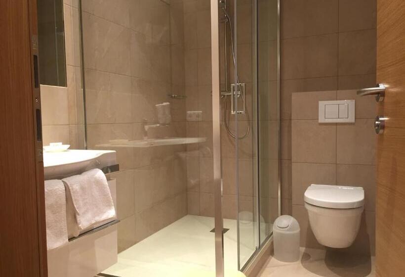 Номер Стандарт, Angelika