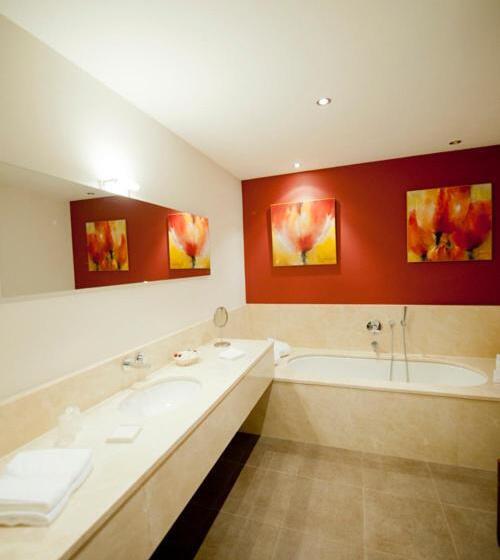 디럭스 룸, Chateau De Strainchamps