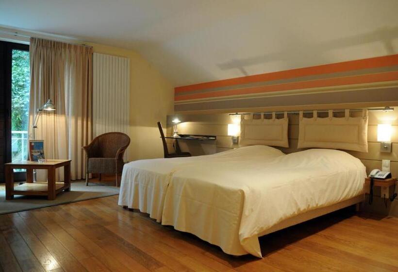 스탠다드 발코니 룸, Chateau De Strainchamps