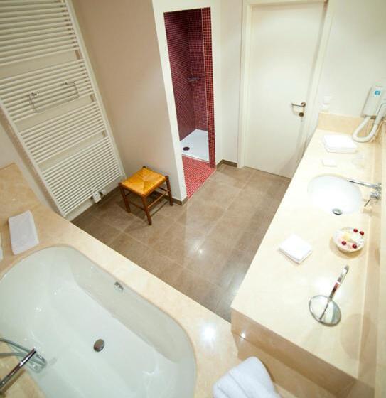 Номер Deluxe, Chateau De Strainchamps