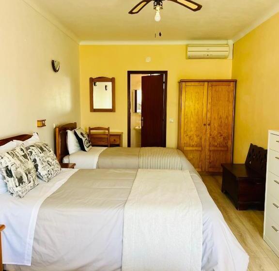 家庭间, Costa Brava Alojamento