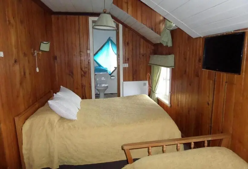 اتاق استاندارد سه نفره, Hostal Y Cabañas Villa Germana