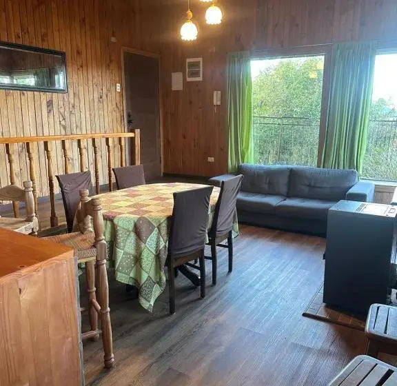 بنگله خانوادگی, Hostal Y Cabañas Villa Germana