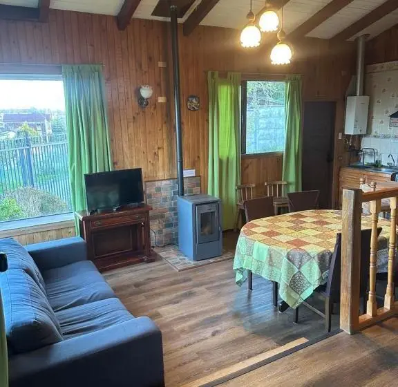 بنگله خانوادگی, Hostal Y Cabañas Villa Germana