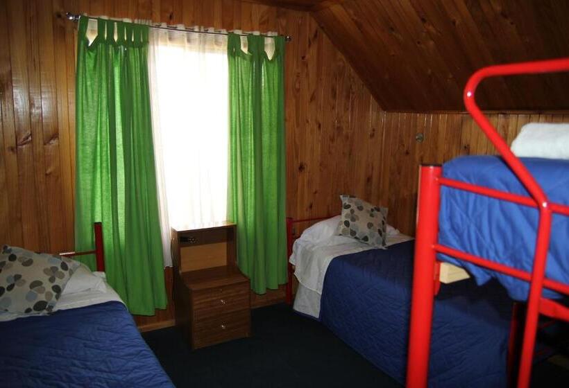 חדר משפחתי, Hostel El Alcazar