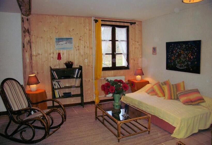 דירת שני חדרים, Le Castel Blanc