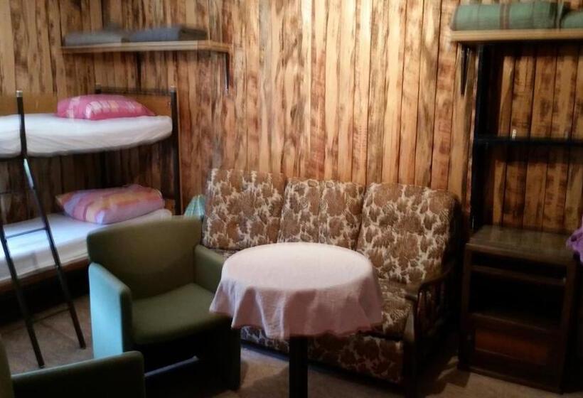 דירת חדר, Le Castel Blanc