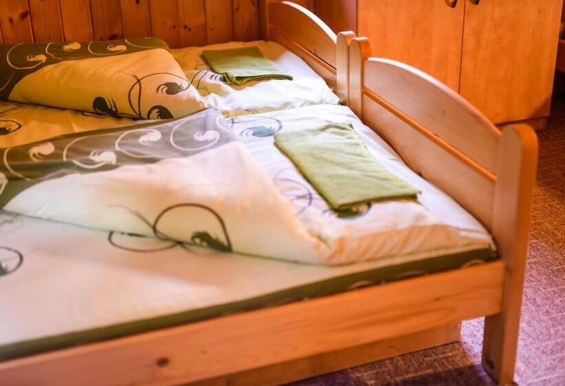 חדר סטנדרט לשלושה, Liberecká Bouda