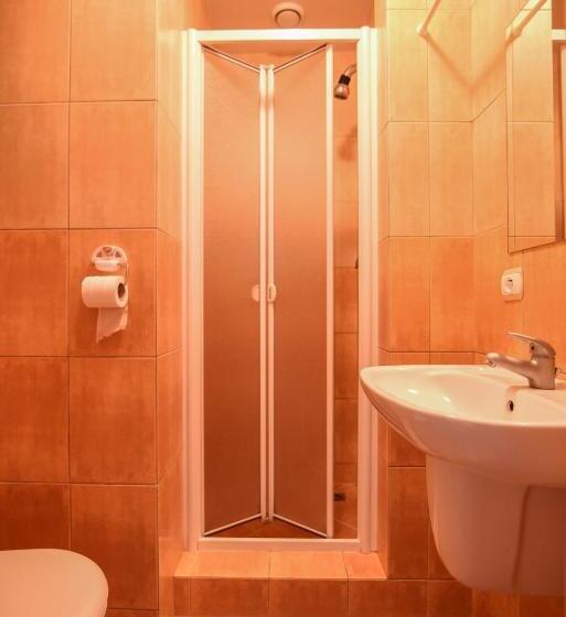 חדר סטנדרט לשלושה, Liberecká Bouda