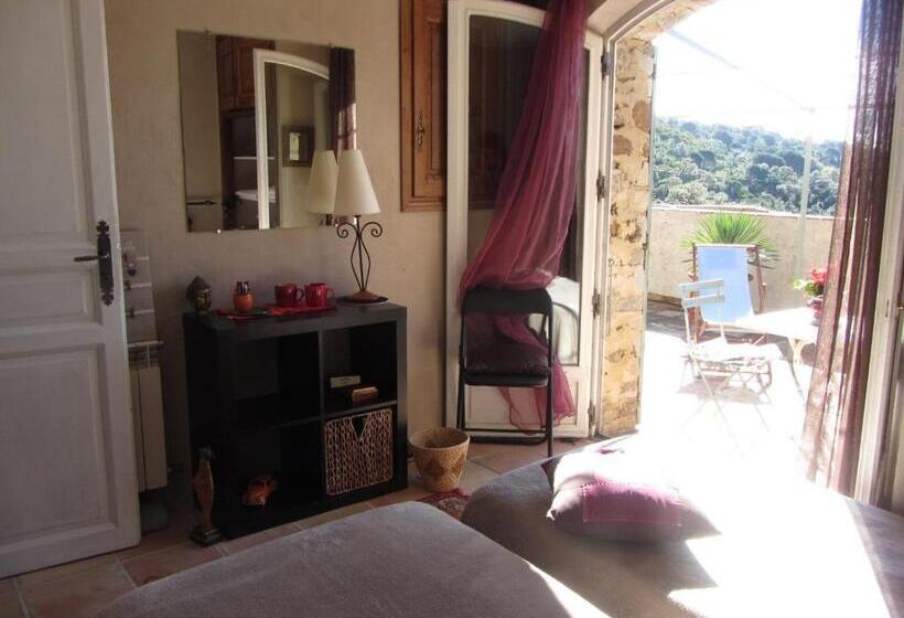 2 Bedrooms Suite Sea View, Massacan Vue Mer