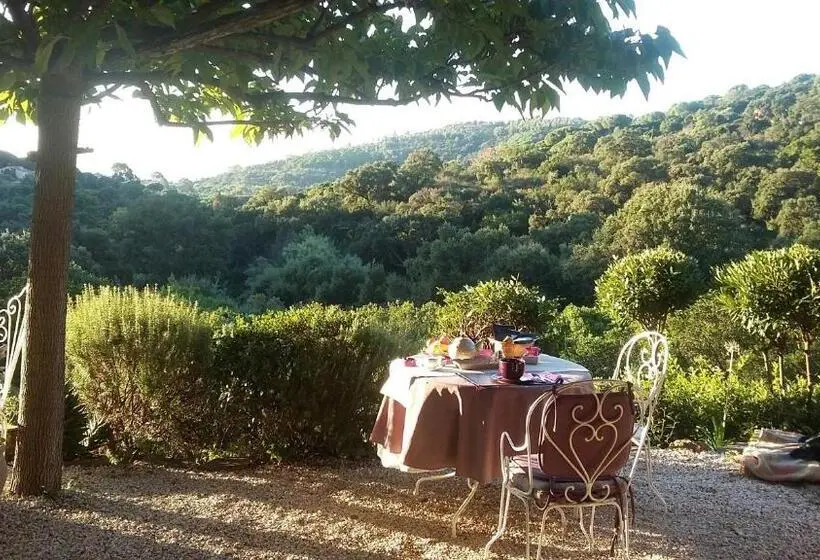 2 Bedrooms Suite Sea View, Massacan Vue Mer