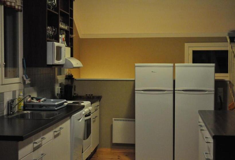 Апартаменты 1 Спальня, Tuhannen Tarinan Talo