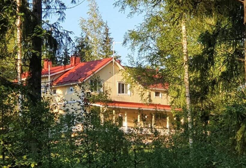 Апартаменты 1 Спальня, Tuhannen Tarinan Talo