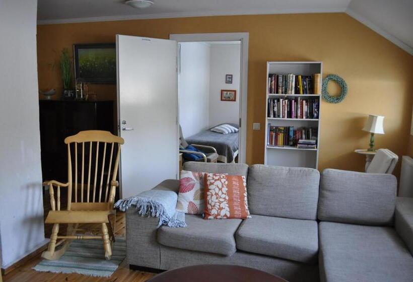 Апартаменты 1 Спальня, Tuhannen Tarinan Talo