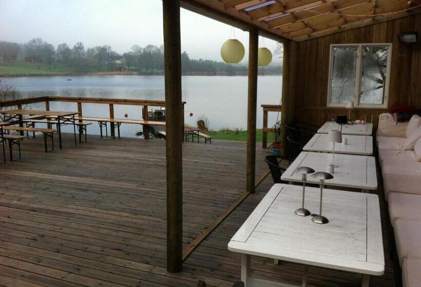 חדר סטנדרט לשלושה עם חדר אמבטיה משוף, Trehörna Wärdhus & Vandrarhem