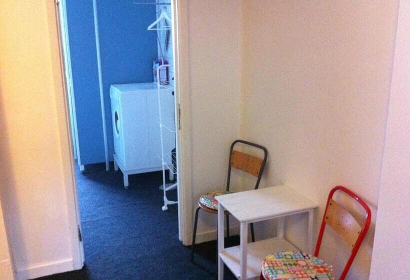 חדר סטנדרט לשלושה עם חדר אמבטיה משוף, Trehörna Wärdhus & Vandrarhem