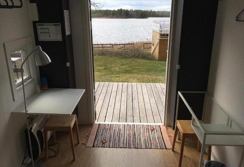 חדר סטנדרט לשלושה עם חדר אמבטיה משוף, Trehörna Wärdhus & Vandrarhem