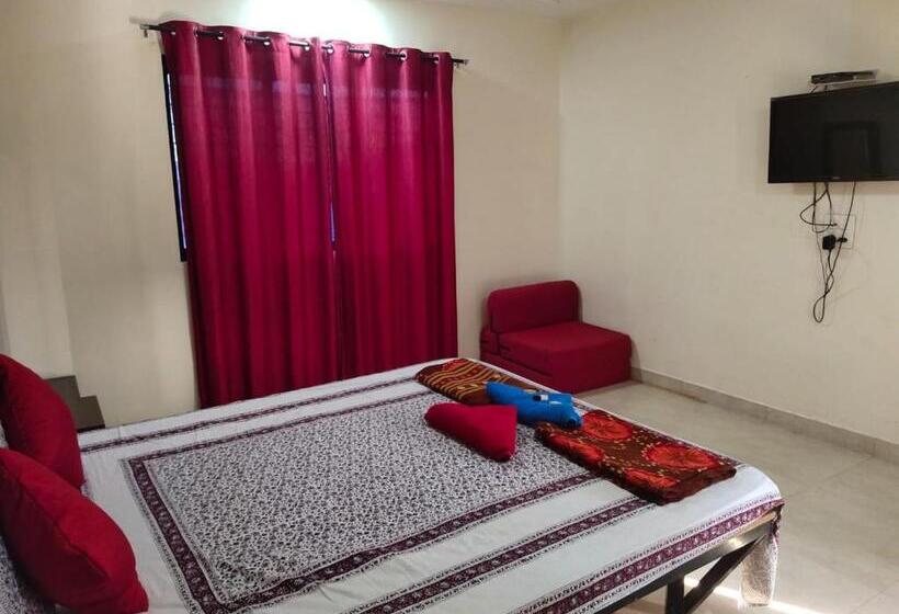 חדר דלוקס, Whistling Waves Beach Resort