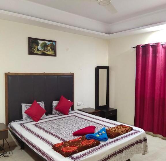 Номер Deluxe, Whistling Waves Beach Resort