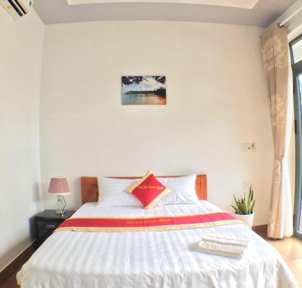 اتاق استاندارد با چشم‌انداز کوهستان, Con Son Green Island