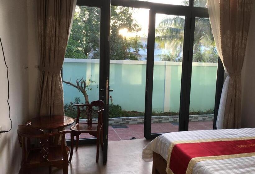 اتاق استاندارد با چشم‌انداز کوهستان, Con Son Green Island