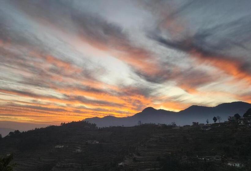 家庭山景房, Neelkanth Retreat Mukteshwar