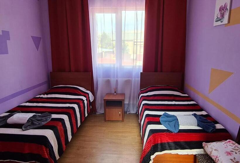 اتاق استاندارد چهار تخته, Glori