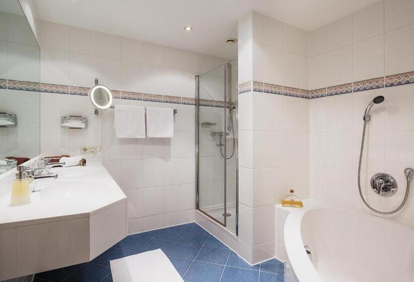 جناح جونيور مزوَّد بشرفة, Alpenhotel Heimspitze