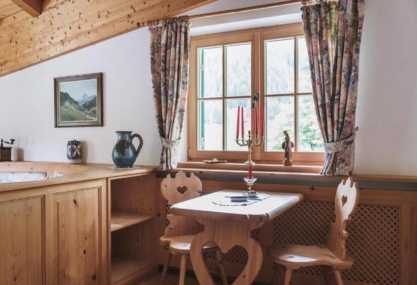 جناح جونيور مزوَّد بشرفة, Alpenhotel Heimspitze