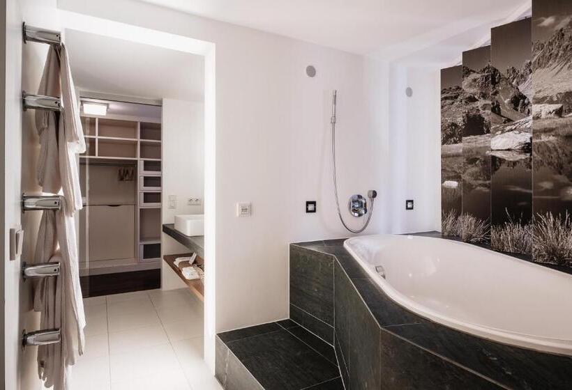 جناح جونيور مزوَّد بشرفة, Alpenhotel Heimspitze