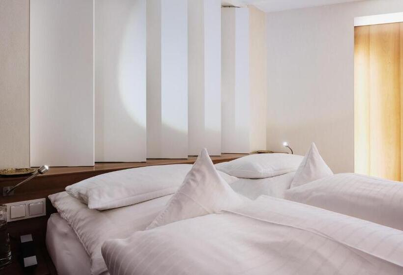 جناح جونيور مزوَّد بشرفة, Alpenhotel Heimspitze