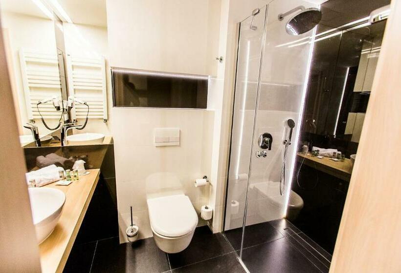 Quarto Deluxe, Astone Conference & Spa
