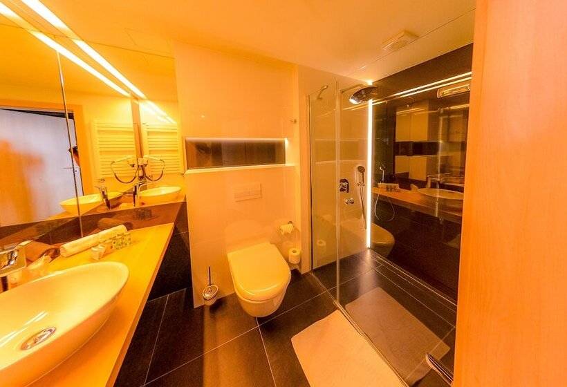 Quarto Deluxe, Astone Conference & Spa