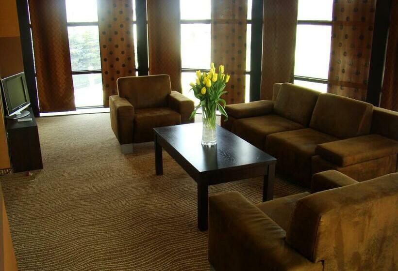 דירת חדר, Azalia & Spa