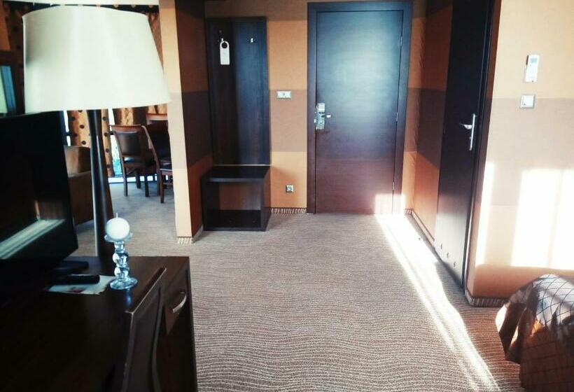 דירת חדר, Azalia & Spa