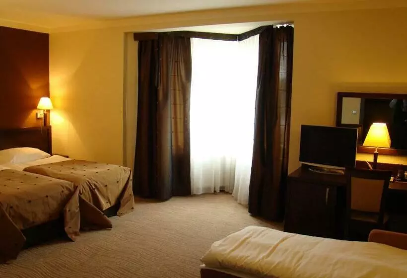 اتاق استاندارد سه نفره, Azalia & Spa