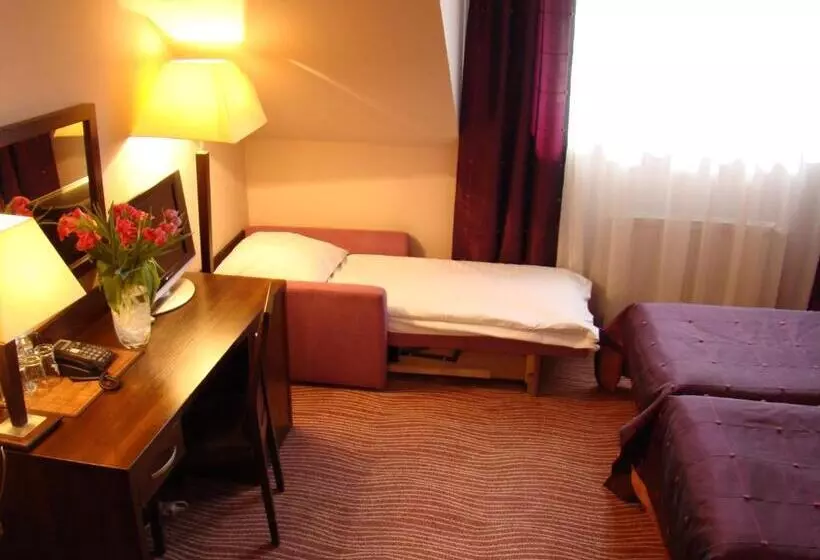 اتاق استاندارد سه نفره, Azalia & Spa