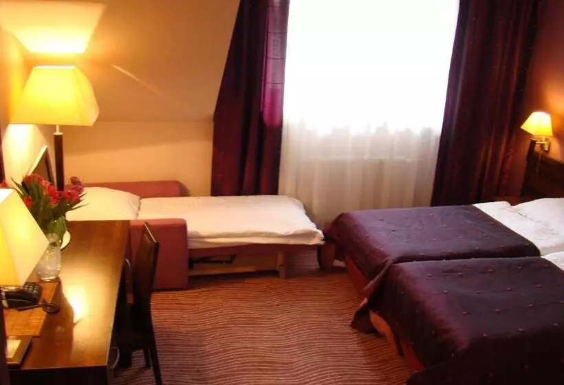 اتاق استاندارد سه نفره, Azalia & Spa