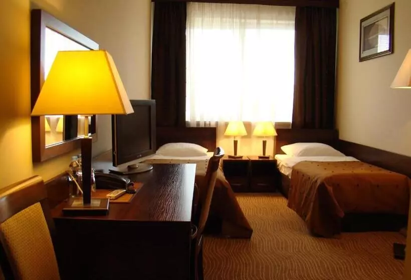 اتاق استاندارد یک نفره, Azalia & Spa