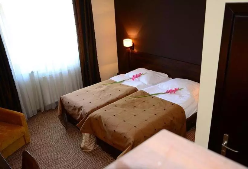 اتاق استاندارد یک نفره, Azalia & Spa