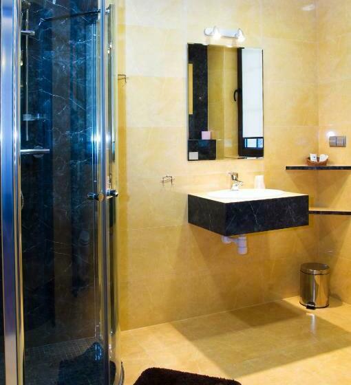 스탠다드 룸, Cykada