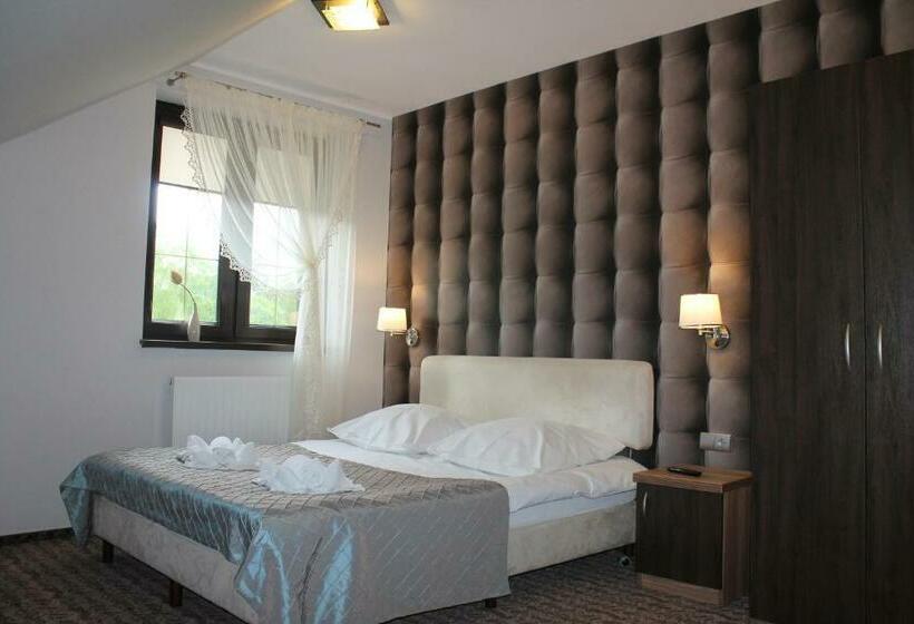 스탠다드 룸, Cykada