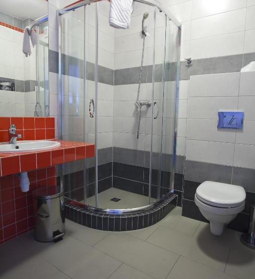 스탠다드 룸, Cykada