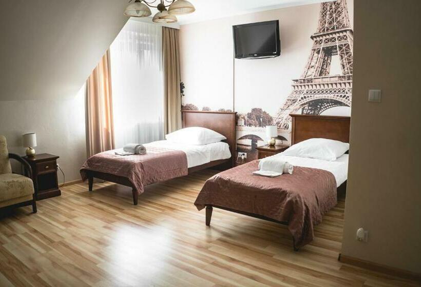 Номер Стандарт, Dworek Helena