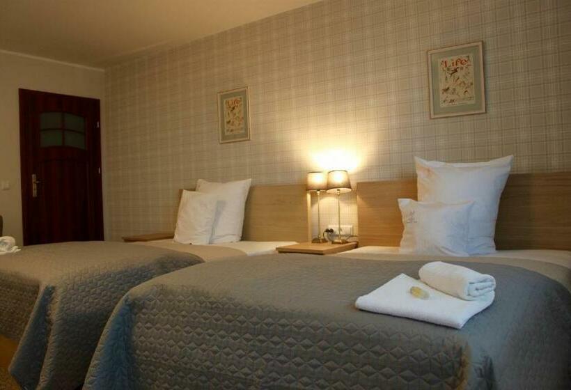 חדר סטנדרט, Dworek