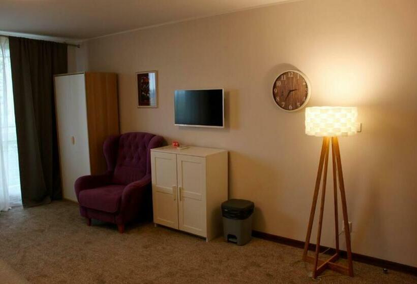 스탠다드 룸, Dworek