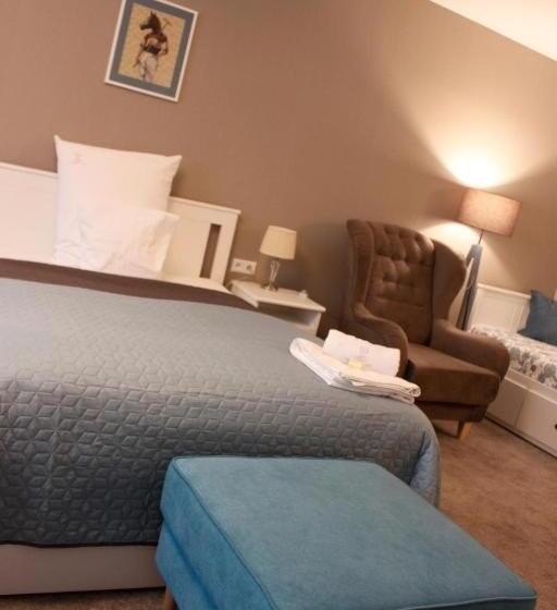 스탠다드 룸, Dworek