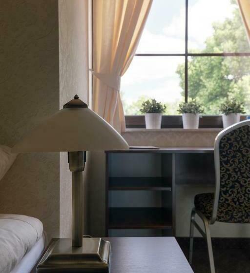 اتاق استاندارد, Folwark